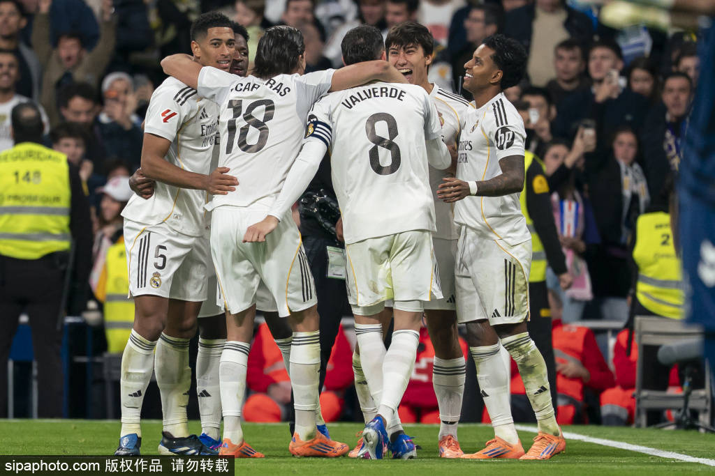 库尔图瓦：我们已经证明是一支“有活力的球队”——西班牙超级杯巴萨胜皇马，维尼复苏难救主